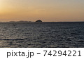 夕暮れ 夕焼け 海 74294221
