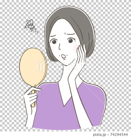 手鏡を見て困った顔のシニア女性 74294544