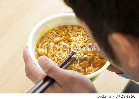 カップラーメン 74294866