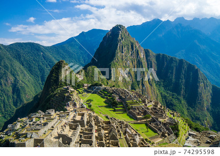 ペルーのマチュピチュ遺跡 74295598