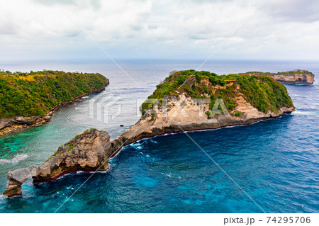 Pantai Atuh beach in Nusa Penida island, Bali, Indonesia Pantai Atuh beach in Nusa Penida island, Bali, Indonesia 74295706