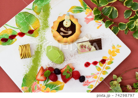 デザートプレート チョコタルト 抹茶アイス デザートプレート チョコタルト 抹茶アイス 74298797