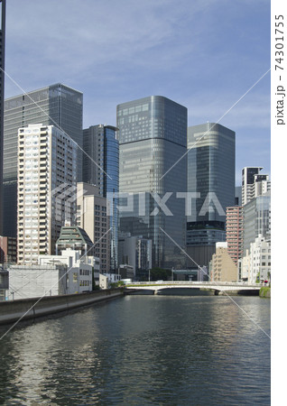 大阪市の江戸堀・土佐堀周辺の風景 74301755