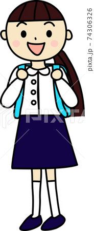水色のランドセルを背負った女の子 74306326