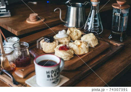 おうち時間にスコーンを おうち時間にスコーンを 74307391
