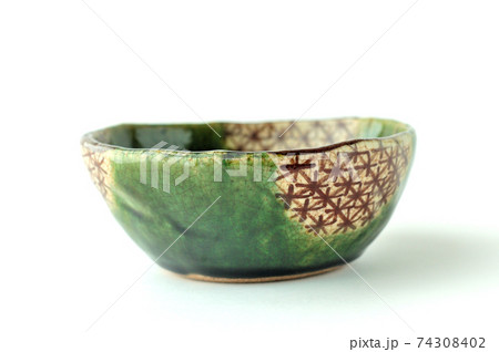 織部焼きの小鉢 74308402