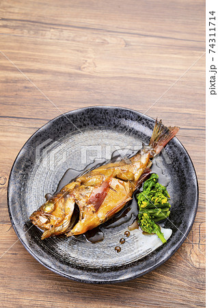 ヤナギメバルの煮付け 1匹 ヤナギメバルの煮付け 1匹 74311714
