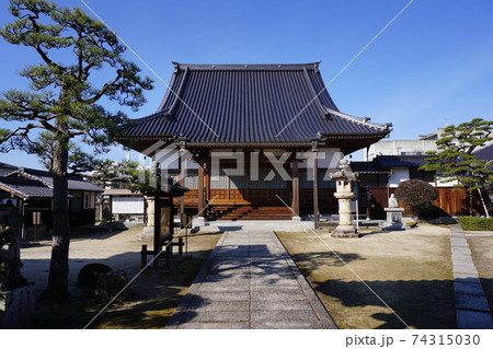 岡山県津山市戸川町にある浄土真宗本願寺派の寺院「妙願寺」 岡山県津山市戸川町にある浄土真宗本願寺派の寺院「妙願寺」 74315030