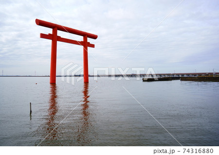 鹿島神宮西の一之鳥居(茨城県鹿嶋市) 鹿島神宮西の一之鳥居(茨城県鹿嶋市) 74316880