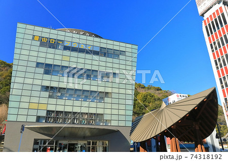 【徳島県】晴天下の阿波おどり会館 【徳島県】晴天下の阿波おどり会館 74318192
