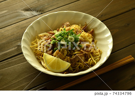 塩焼きそば 74334796