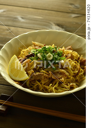 塩焼きそば 74334820