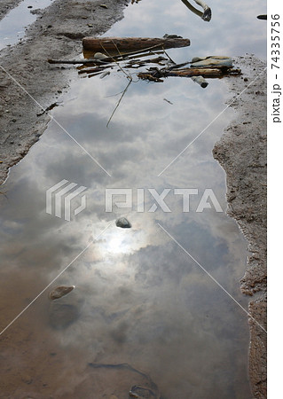 雨上がりの空に思いを込めて 雨上がりの空に思いを込めて 74335756