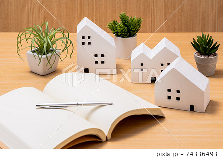 家　住宅　住まい　本 74336493