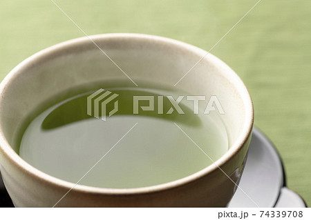温かい緑茶 温かい緑茶 74339708