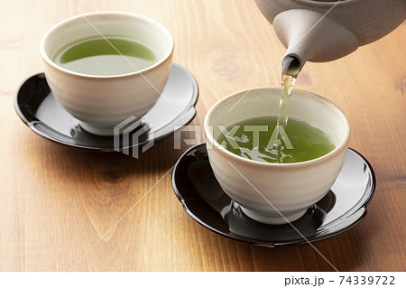 日本茶を淹れる 日本茶を淹れる 74339722