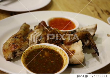 タイ料理ガイヤーン 74339951