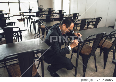 ビジネス　会議室 74340865