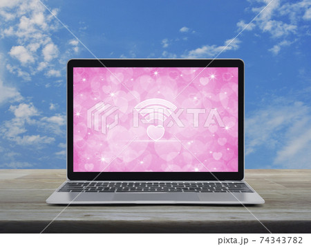 Internet online love connection, Valentines day concept Internet online love connection, Valentines day concept 74343782