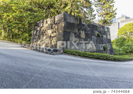 皇居東御苑 旧江戸城 中雀門跡 中之門跡 二の丸 三の丸 皇居附属庭園 石垣 皇居東御苑 旧江戸城 中雀門跡 中之門跡 二の丸 三の丸 皇居附属庭園 石垣 74344068