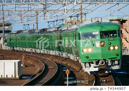 117系 抹茶色 8両編成の写真素材 [74344907] - PIXTA