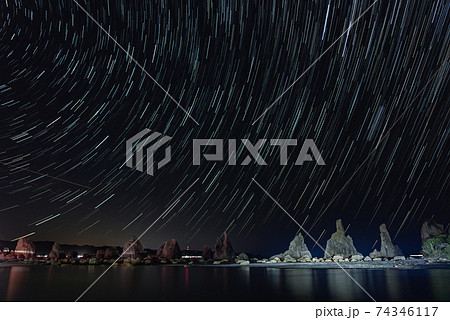 串本、はし杭岩星景 74346117