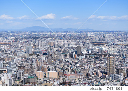 都市風景　ビル群と住宅街　池袋から筑波山を望む眺望　　東京都豊島区 74348014
