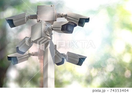 Multi-angle CCTV on pillar 360 degree system background blast cipping path. Multi-angle CCTV on pillar 360 degree system background blast cipping path. 74353404