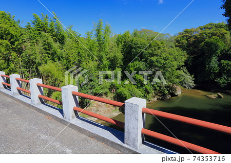 御坂サイホン橋「疏水百選」「近代化産業遺産」と志染川 御坂サイホン橋「疏水百選」「近代化産業遺産」と志染川 74353716
