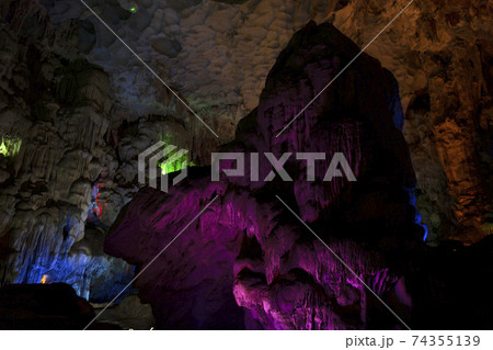 Hang Sung Sot Grotto (Cave of Surprises), Halong Bay, 74355139