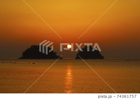 海 夕焼け 日の出 74361757