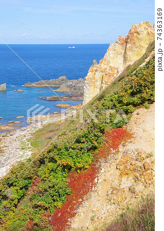 北海道積丹町 島武意海岸展望台から見た積丹ブルー 北海道積丹町 島武意海岸展望台から見た積丹ブルー 74363169