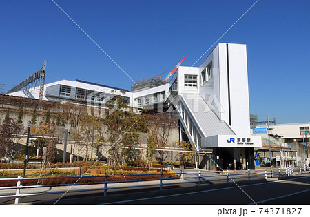 摩耶駅を南西側から見る 74371827