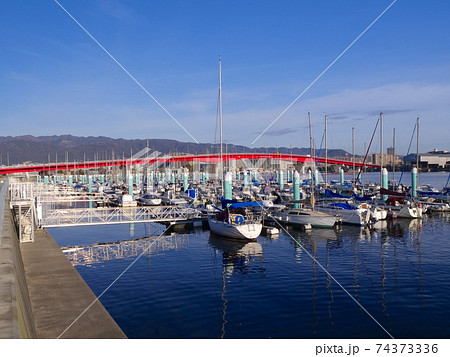 旧西宮ヨットハーバーと西宮大橋 74373336