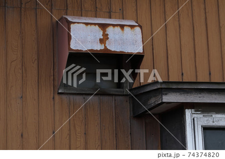 古い換気線カバー 74374820