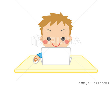 ノートパソコンでオンライン授業を受けている可愛い小さな男の子のイラスト Eラーニング 家庭学習のイラスト素材