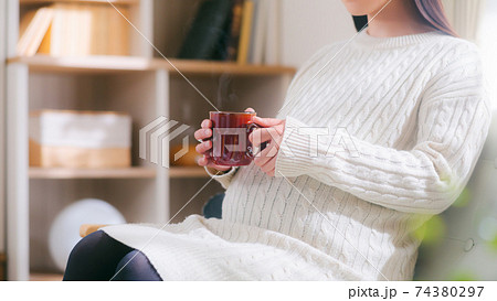 ホットドリンク　妊婦　16:9 74380297