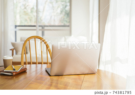 テレワークイメージ（人物なし） 74381795