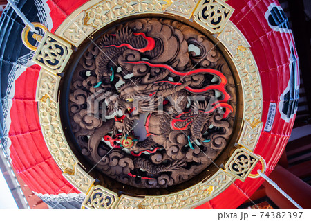 雷門（風雷神門）の龍の彫刻 74382397