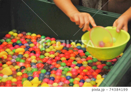 スーパーボールすくい 74384199