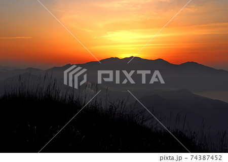 空 アウトドア 登山 74387452