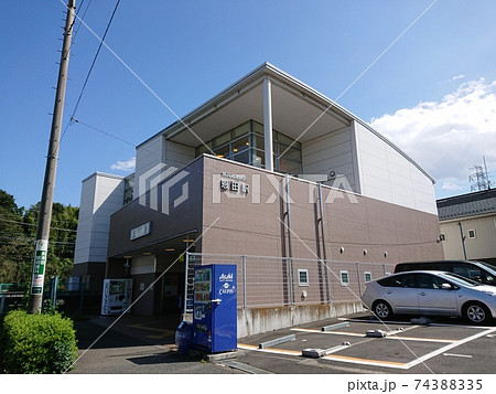 恩田駅駅舎　（横浜高速鉄道こどもの国線） 74388335