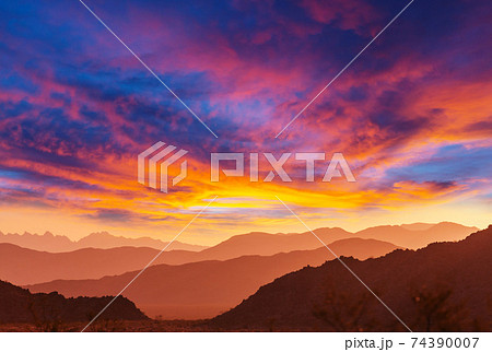 Mountains silhouette 74390007