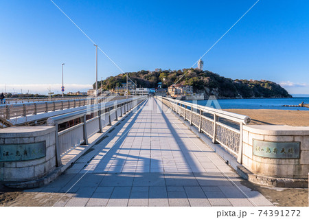 《神奈川県》江ノ島・朝の静かな風景 74391272
