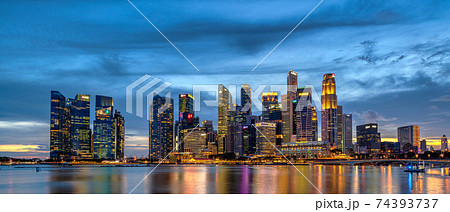 【シンガポール】シンガポール・マリーナベイの夕景・夜景 大パノラマ 【シンガポール】シンガポール・マリーナベイの夕景・夜景 大パノラマ 74393737