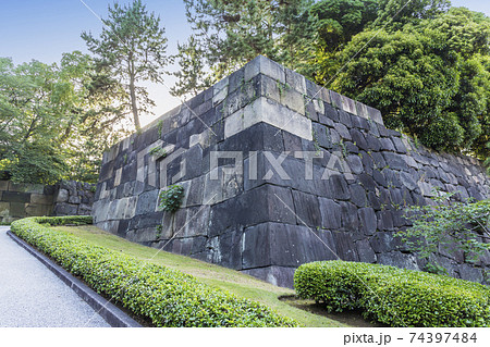 皇居東御苑 旧江戸城 中雀門跡 中之門跡 二の丸 三の丸 皇居附属庭園 石垣 皇居東御苑 旧江戸城 中雀門跡 中之門跡 二の丸 三の丸 皇居附属庭園 石垣 74397484