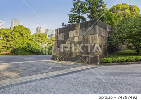 皇居東御苑 旧江戸城 中雀門跡 中之門跡 二の丸 三の丸 皇居附属庭園 石垣 皇居東御苑 旧江戸城 中雀門跡 中之門跡 二の丸 三の丸 皇居附属庭園 石垣 74397492
