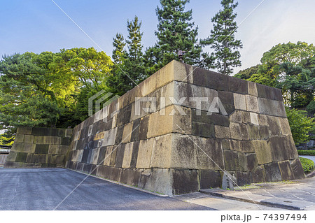 皇居東御苑 旧江戸城 中雀門跡 中之門跡 二の丸 三の丸 皇居附属庭園 石垣 皇居東御苑 旧江戸城 中雀門跡 中之門跡 二の丸 三の丸 皇居附属庭園 石垣 74397494