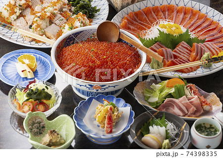 会席料理　日本食　和食　盛付 74398335