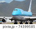 ジャンボジェット機 74399585